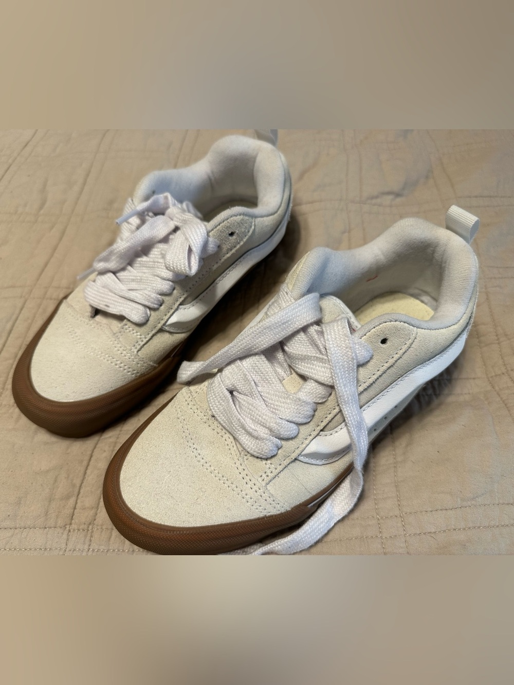 Vans White and Brown Low-Top Athletic Shoes
